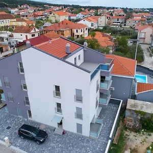 apartment-nikic.hotelinzadar.com/